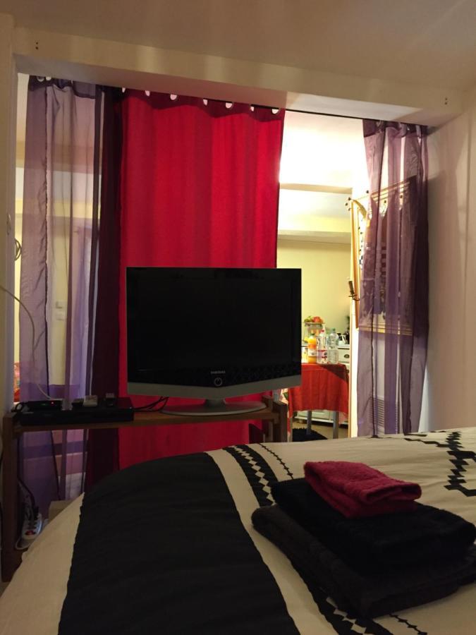 Dependance Privee - Halte Route Apartamento Le Thor Exterior foto